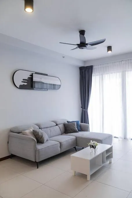 Family Seaview Suite With 3 Rooms By The Only Bnb Tanjung Tokong Malaysia