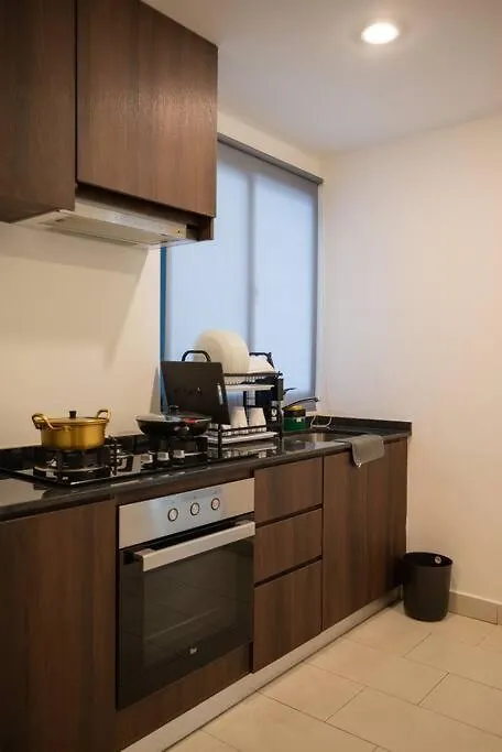 Family Seaview Suite With 3 Rooms By The Only Bnb Tanjung Tokong 0*,